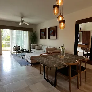 Apartamento Beachfront 2 Bedroom In Playa Royale Resort,